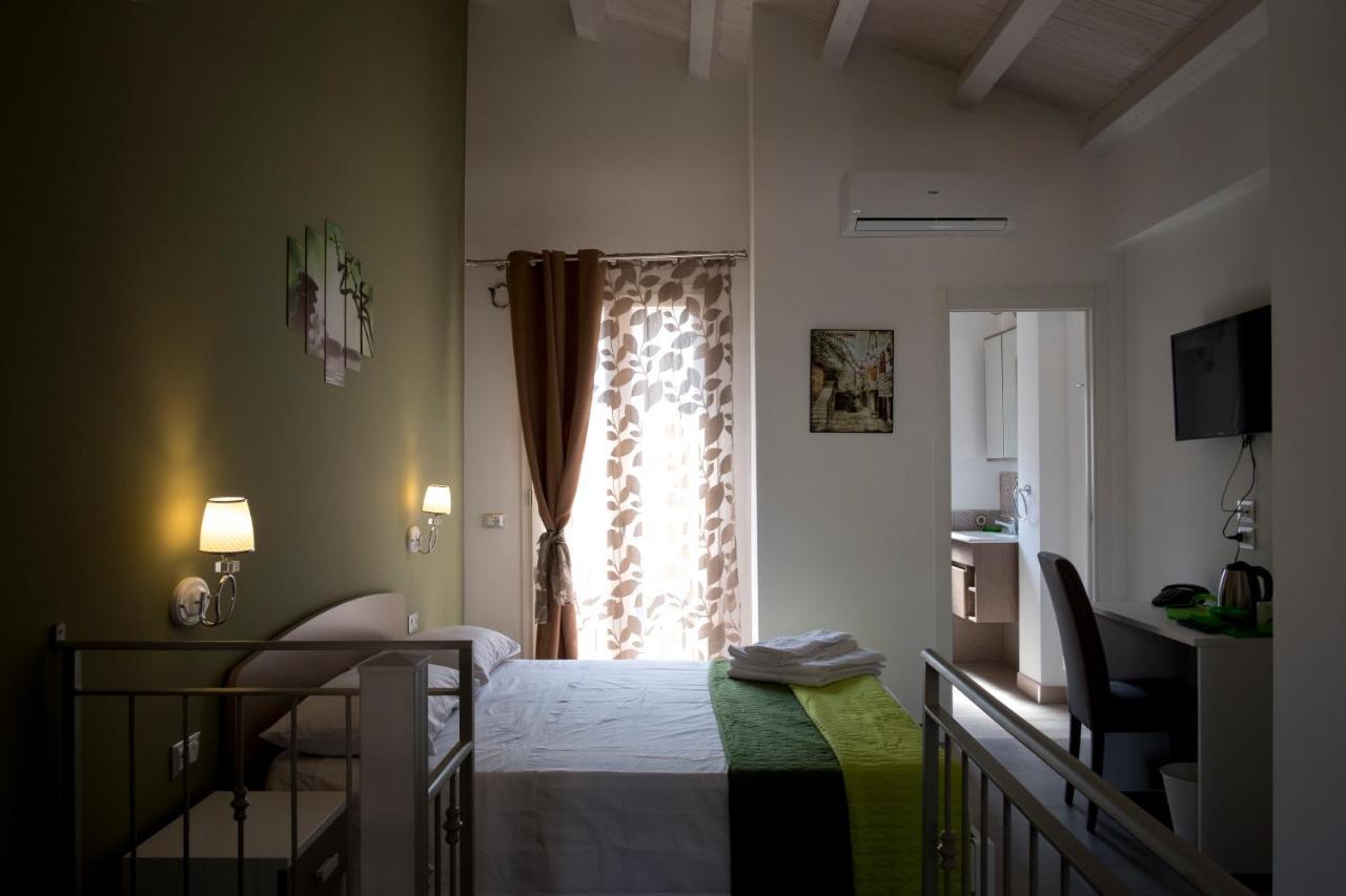 Isola Bella Hotel *